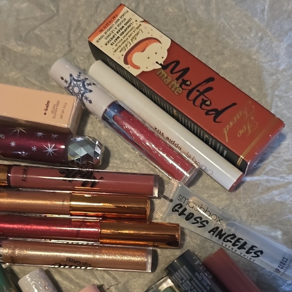 ♡♡♡ Assorted Lipstick and Lip Gloss Set Including Dior Disney Too Faced And MORE - Picture 2 of 11